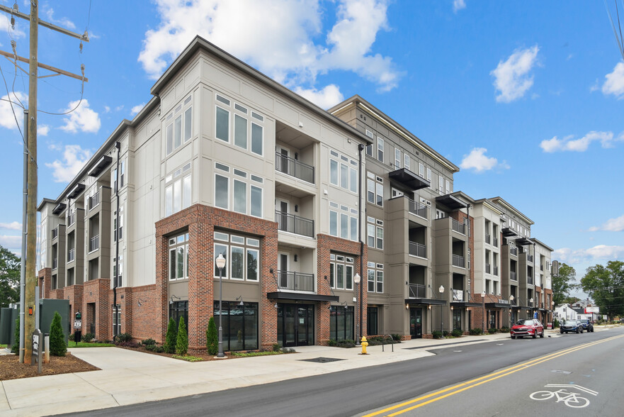 222 S Main St, Mooresville, NC en venta - Foto del edificio - Imagen 1 de 63