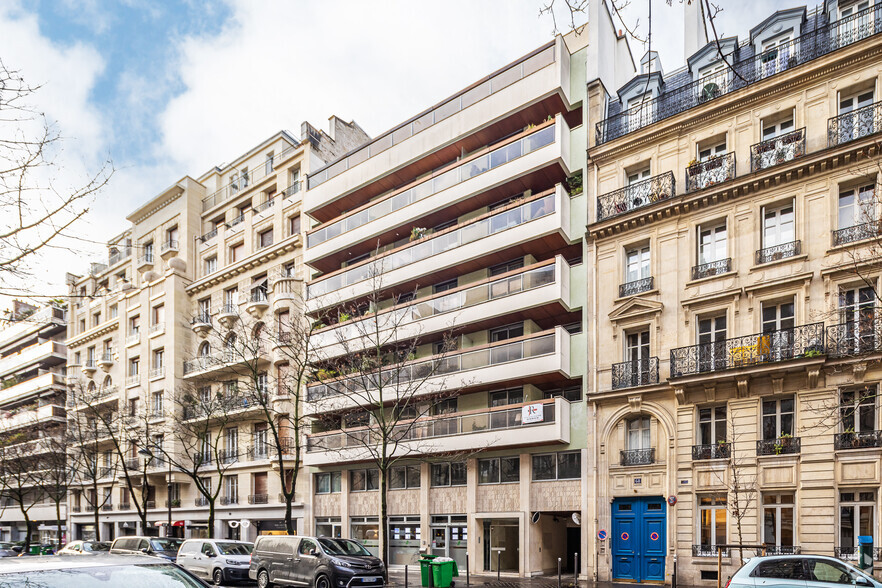 Edificio residencial en Paris en venta - Foto del edificio - Imagen 2 de 3