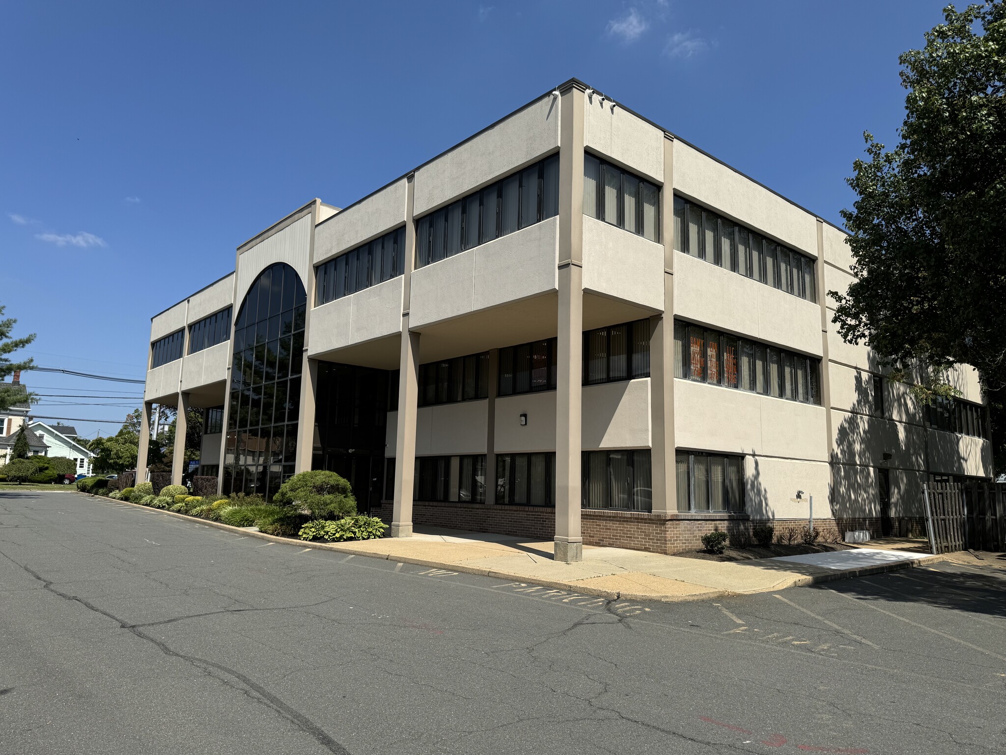 622 Georges Rd, North Brunswick, NJ en venta Foto del edificio- Imagen 1 de 12