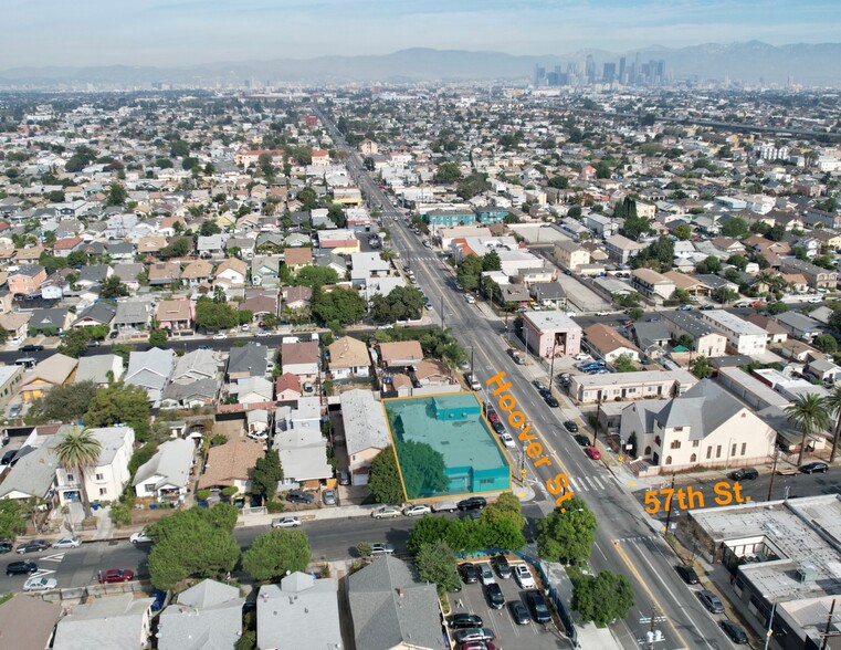 805 W 57th St, Los Angeles, CA en alquiler - Foto del edificio - Imagen 1 de 9