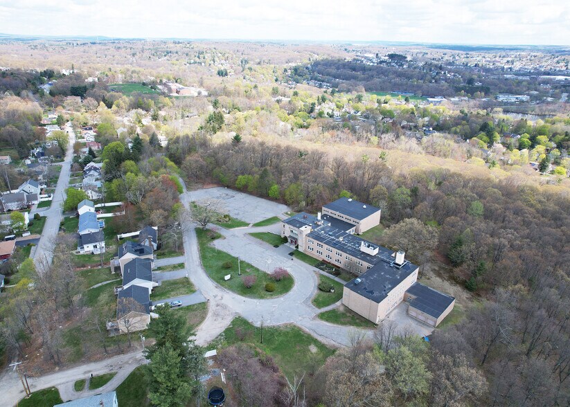 25 Chester St, Worcester, MA en venta - Vista aérea - Imagen 3 de 8