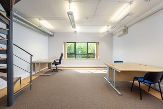 Más detalles de 62 Macrae Rd, Bristol - Oficina en venta