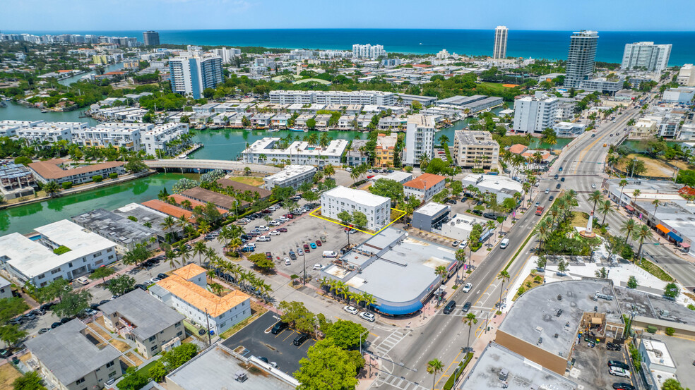 924 Marseille Dr, Miami Beach, FL en venta - Foto del edificio - Imagen 1 de 22