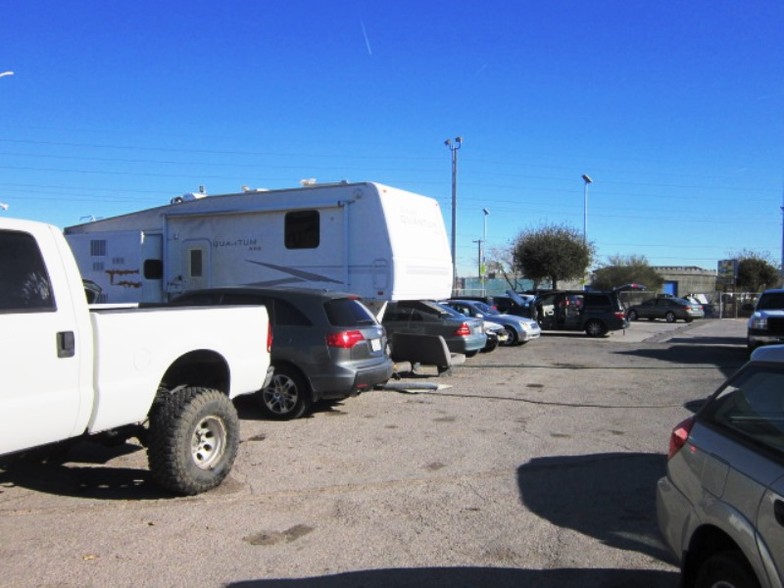 1813 N Boulder Hwy, Henderson, NV en alquiler - Foto del edificio - Imagen 3 de 9