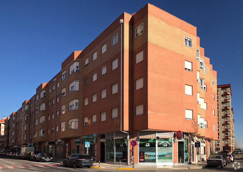 Avenida De Pablo Iglesias, 11, Tarancón, Cuenca en alquiler - Foto del edificio - Imagen 2 de 2