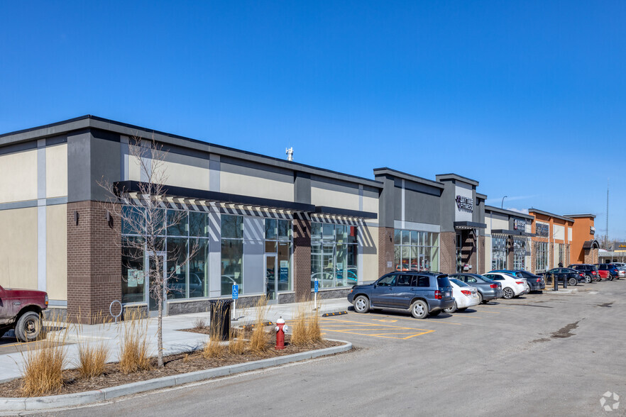 1225 1st St SE, High River, AB en alquiler - Foto del edificio - Imagen 1 de 4