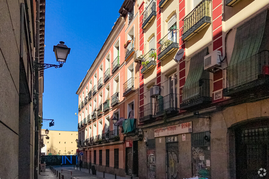 Calle Abades, 22, Madrid, Madrid en alquiler - Foto del edificio - Imagen 2 de 2