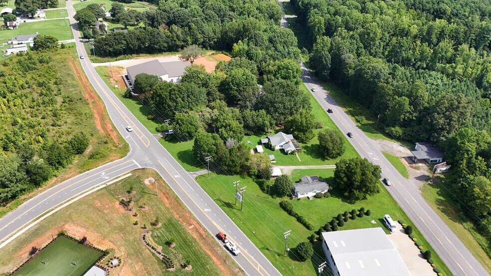 973 N Nc-16 Hwy, Denver, NC en venta - Foto del edificio - Imagen 2 de 3