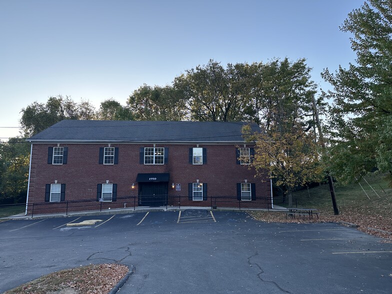 1910 Garden Springs Dr, Lexington, KY en alquiler - Foto del edificio - Imagen 1 de 7