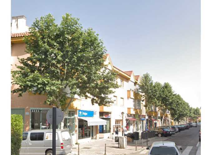 Calle Jacinto Benavente, 6 - 10, Villanueva de la Cañada, Madrid en venta - Foto del edificio - Imagen 2 de 2