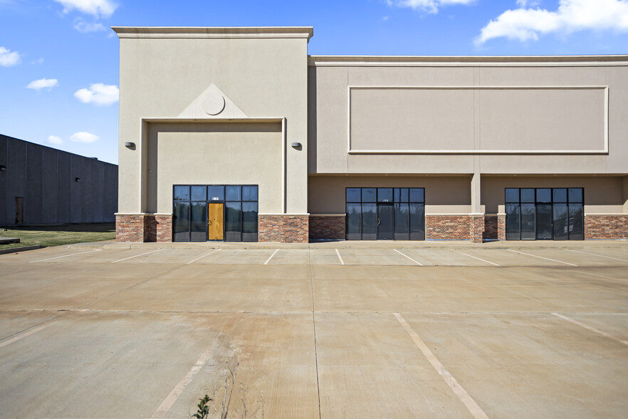 9217-9301 S Eastern Ave, Oklahoma City, OK en alquiler - Foto del edificio - Imagen 2 de 3