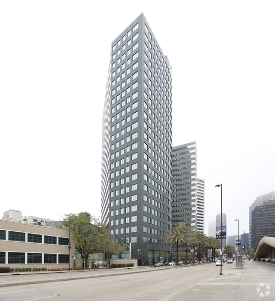 1615 Poydras St, New Orleans, LA en alquiler - Foto del edificio - Imagen 3 de 6