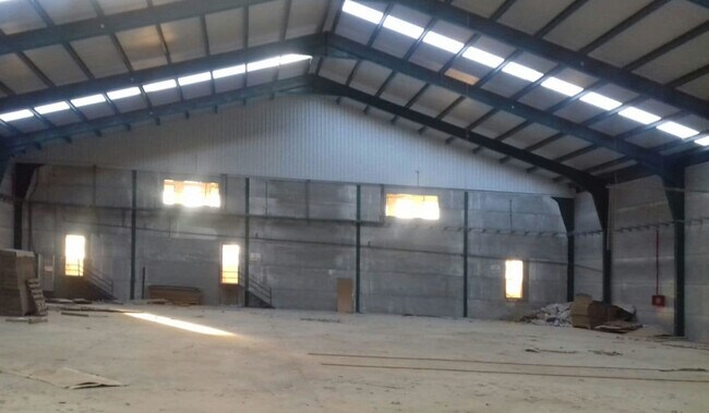 Más detalles de Calle Nueva III, 3, Montalbo - Nave en venta