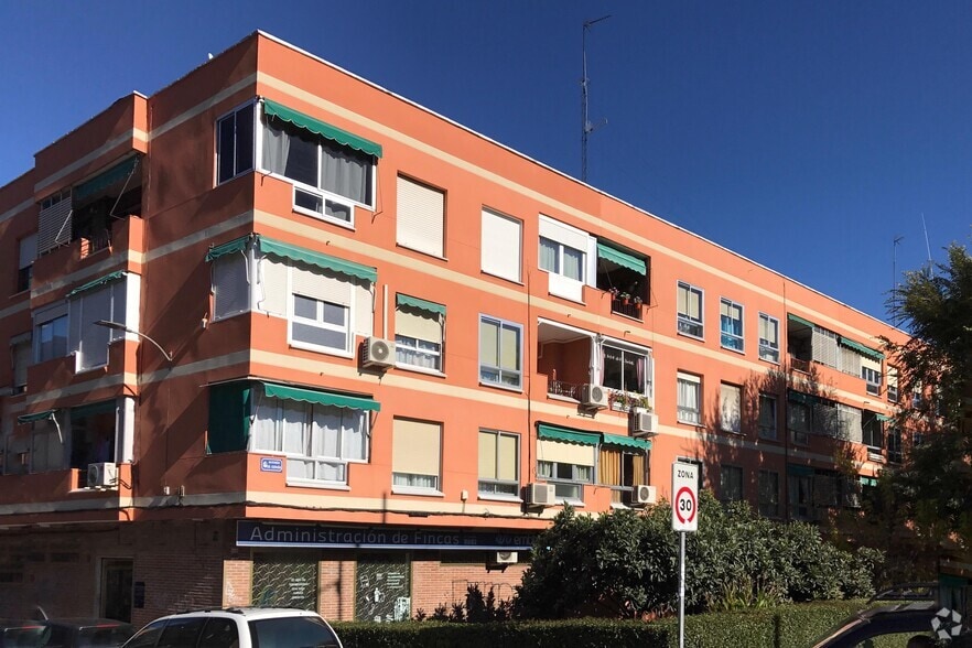 Local en San Sebastián de los Reyes, Madrid en alquiler - Foto del edificio - Imagen 2 de 2