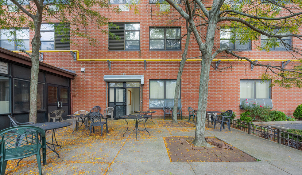 3602 Mermaid Ave, Brooklyn, NY en alquiler - Foto del edificio - Imagen 2 de 2