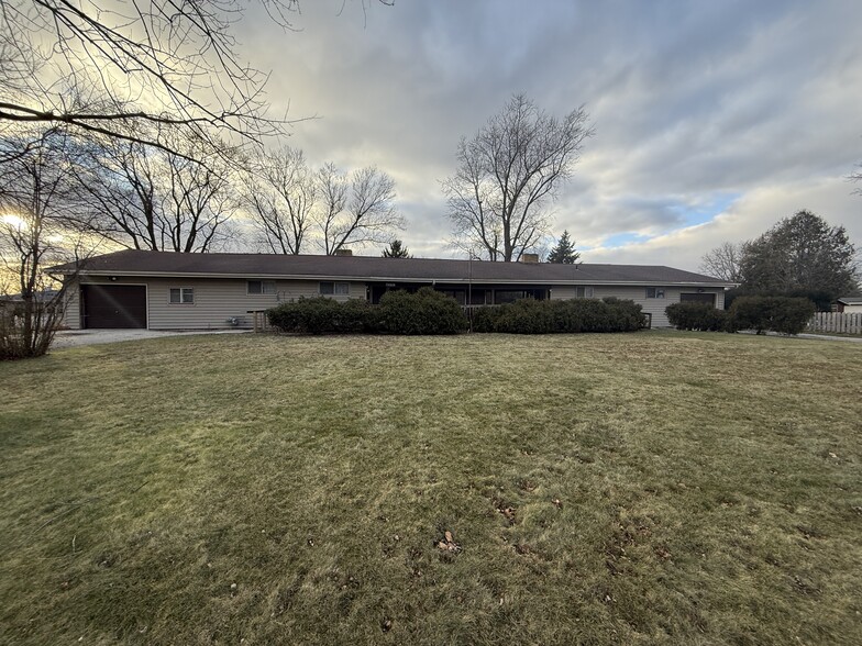 637 N Wright Rd, Janesville, WI en venta - Foto del edificio - Imagen 1 de 23