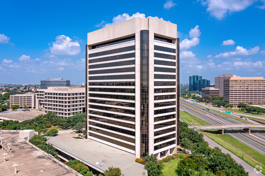 300 E John Carpenter Fwy, Irving, TX en alquiler - Foto del edificio - Imagen 2 de 17