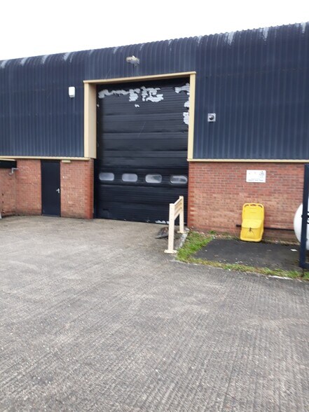 9 Alington Rd, St Neots en venta - Foto del edificio - Imagen 2 de 5