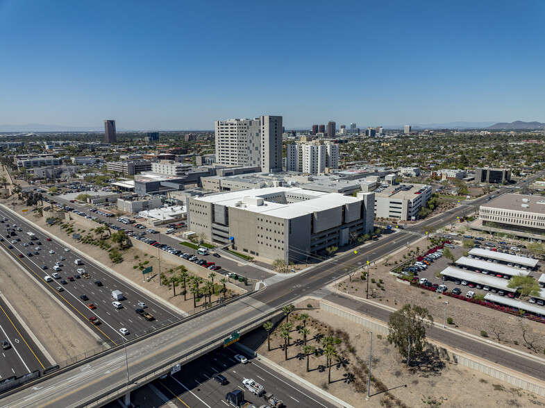 1300 N 12th St, Phoenix, AZ en alquiler - Foto del edificio - Imagen 2 de 12