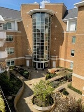 25 High St, Crawley en alquiler Foto del edificio- Imagen 2 de 3