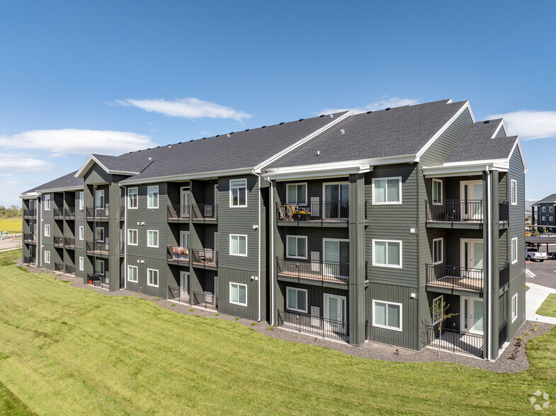 3040 S South Fork Blvd, Idaho Falls, ID en venta - Foto del edificio - Imagen 1 de 34