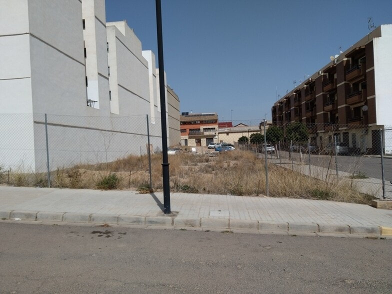 Carrer de la Constitució, 6, Montroy, Valencia en venta - Foto del edificio - Imagen 3 de 7
