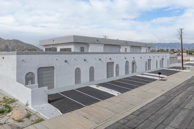 Más detalles de 3535 N Anza Rd, Palm Springs, CA - Nave en alquiler