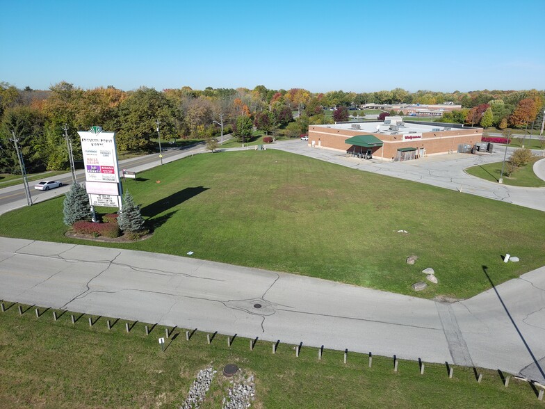 6750 Shelbyville Rd, Indianapolis, IN en alquiler - Vista aérea - Imagen 2 de 8