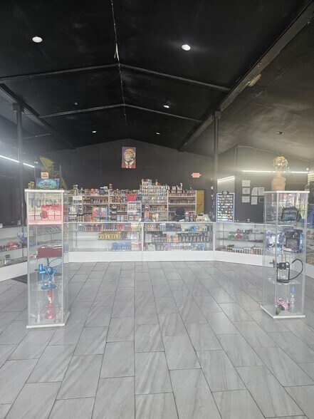 5940 Merrill Rd, Jacksonville, FL en venta - Foto del edificio - Imagen 2 de 8