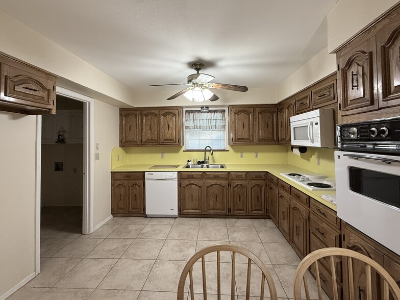 802 W Walnut St, Celina, TX en venta - Foto del edificio - Imagen 2 de 10