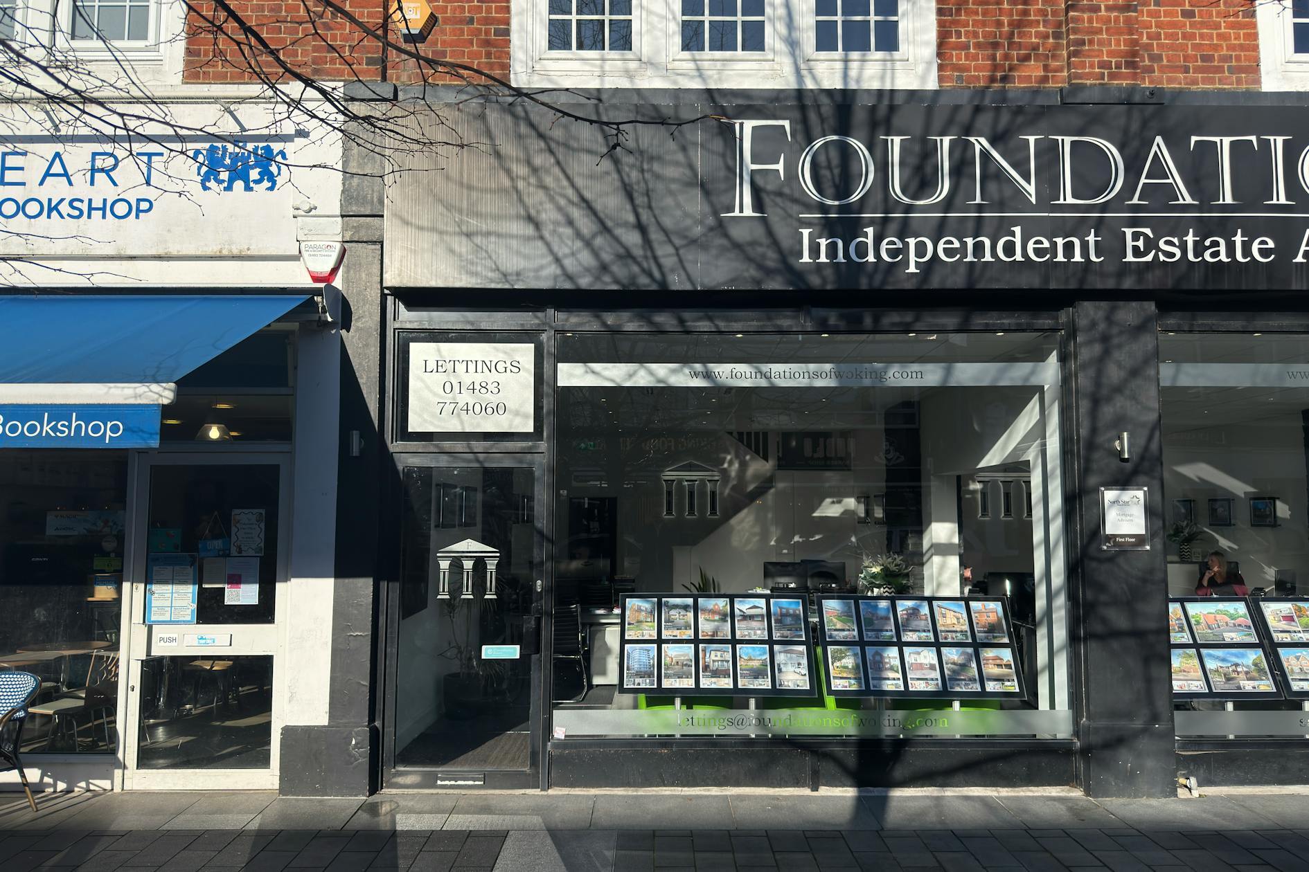 69 Commercial Way, Woking en venta Foto principal- Imagen 1 de 6