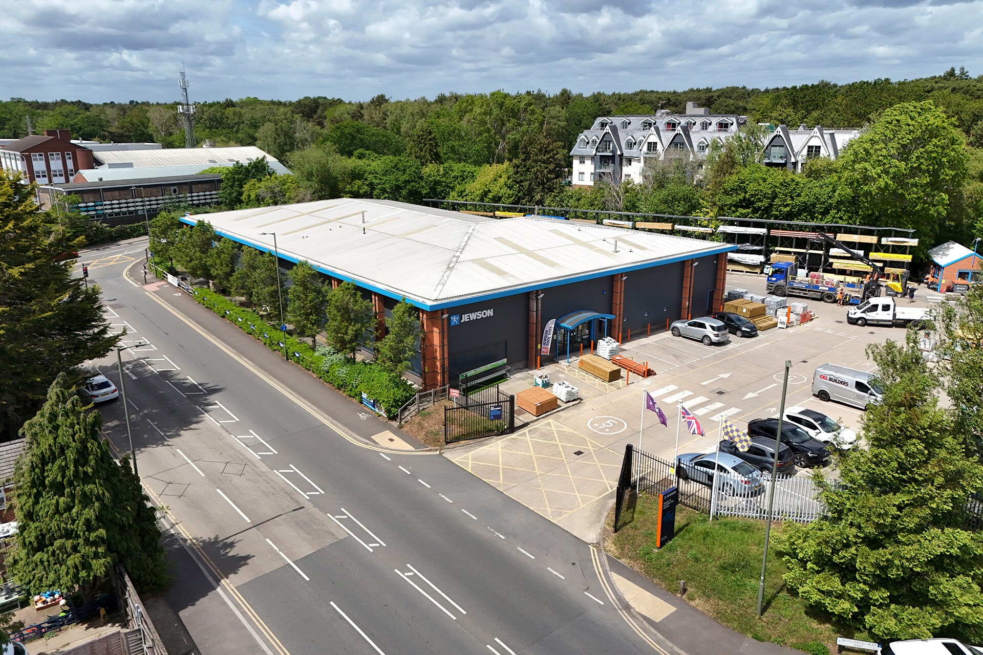 Monument Rd, Woking en venta Foto del edificio- Imagen 1 de 15