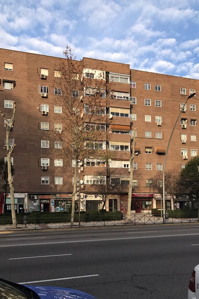 Más detalles de Calle de Leganés, 61, Fuenlabrada - Edificio residencial​ en venta