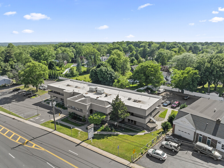 281 Summerhill Rd, East Brunswick, NJ en venta - Foto del edificio - Imagen 3 de 7