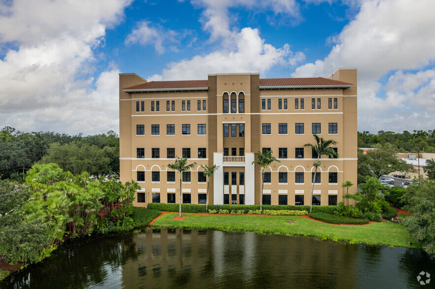 75 Vineyards Blvd, Naples, FL en alquiler - Foto del edificio - Imagen 2 de 9