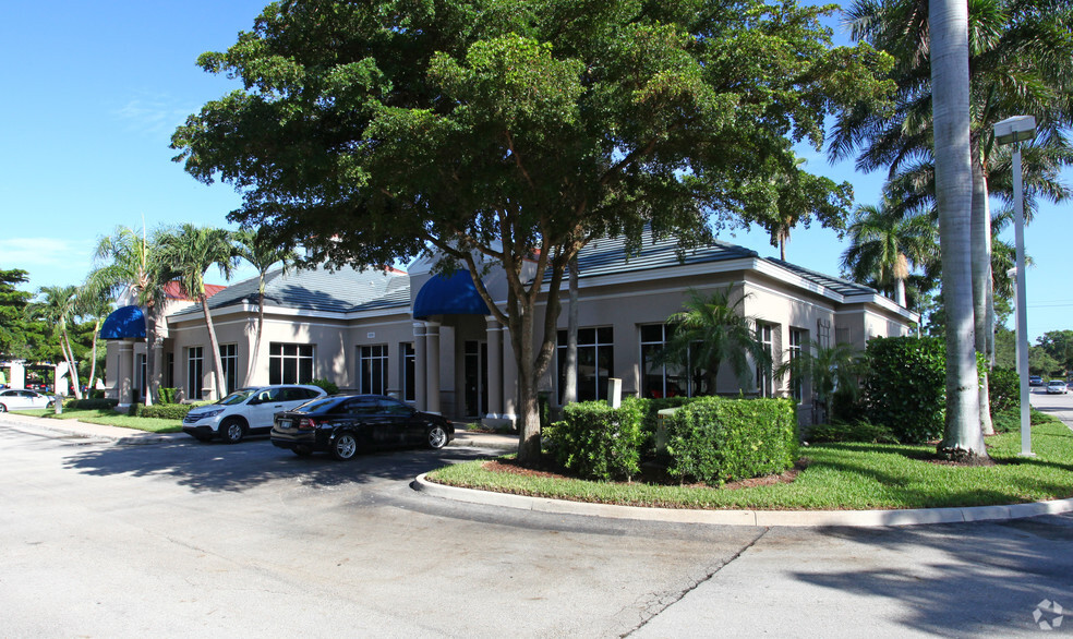 840 111th Ave N, Naples, FL en alquiler - Foto del edificio - Imagen 2 de 6