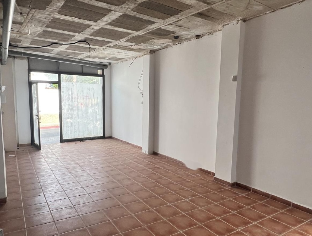 Malgrat de Mar, BAR 08380 - Unidad Puerta L01 -  - Foto del interior - Image 1 of 10