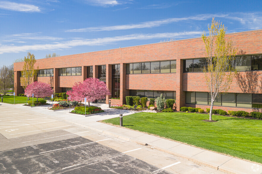 10985 Cody St, Overland Park, KS en alquiler - Foto del edificio - Imagen 2 de 3