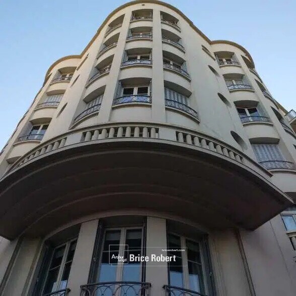 Oficina en Lyon en venta - Foto del edificio - Imagen 2 de 12