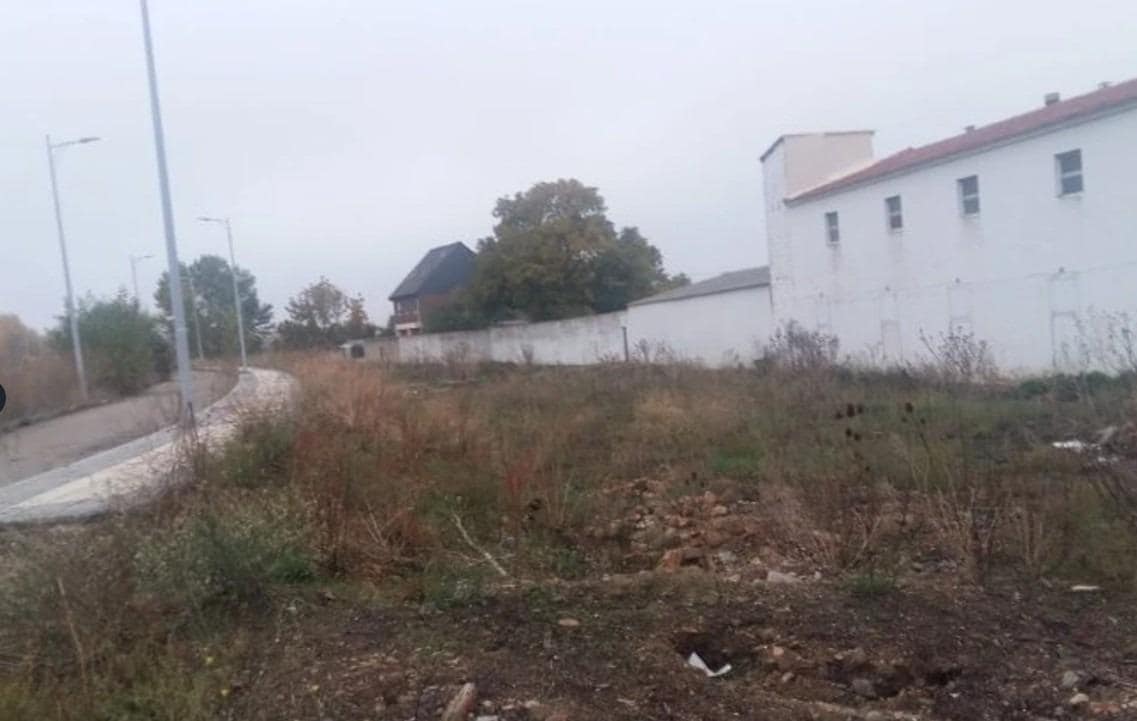 Terreno en León, León en alquiler Foto del edificio- Imagen 1 de 5