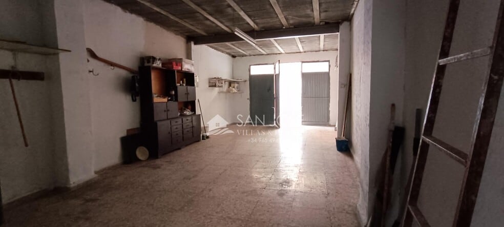 Nave en Alicante en venta - Foto del edificio - Imagen 2 de 10
