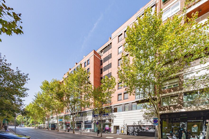 Local en Madrid, Madrid en alquiler - Foto del edificio - Imagen 2 de 3