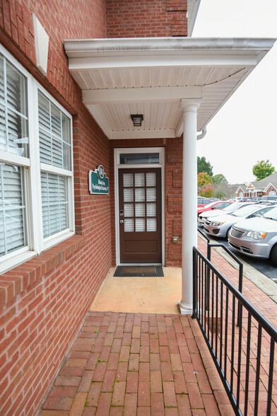 327 Dahlonega St, Cumming, GA en alquiler - Foto del edificio - Imagen 3 de 23