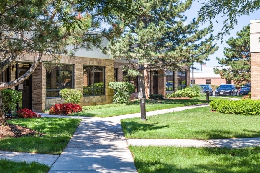 3125 N Wilke Rd, Arlington Heights, IL en venta - Foto del edificio - Imagen 3 de 38