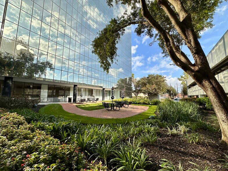 13430 Northwest Fwy, Houston, TX en alquiler - Foto del edificio - Imagen 3 de 17