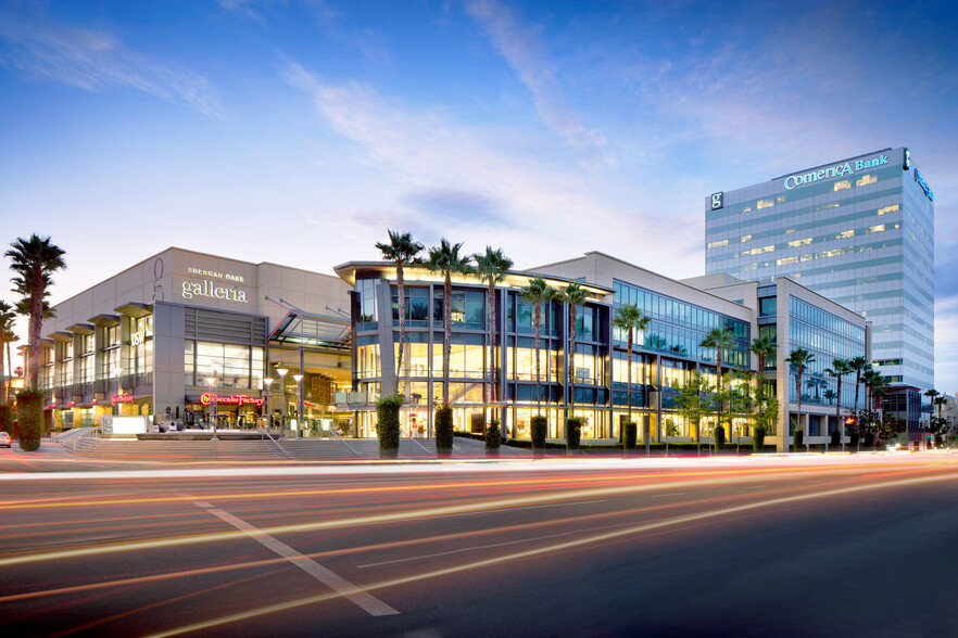 15301 Ventura Blvd, Sherman Oaks, CA en alquiler - Foto del edificio - Imagen 1 de 12