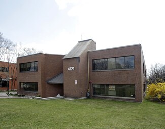 Más detalles de 4121 Lawrence Ave, Toronto, ON - Oficina en venta