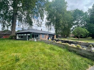 Más detalles de Higginson Park, Pound Ln, Marlow - Local en alquiler