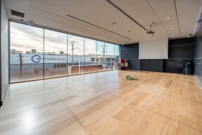 Más detalles de Calle de Ramón y Cajal 31, 31, Leganés - Nave en alquiler