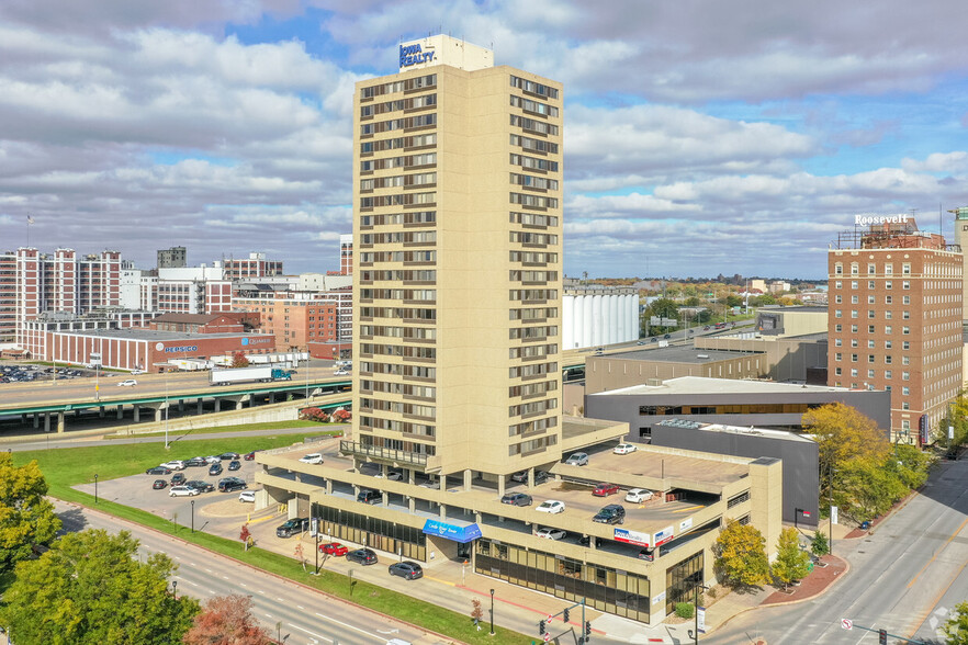 100 1st Ave NE, Cedar Rapids, IA en alquiler - Foto del edificio - Imagen 2 de 23